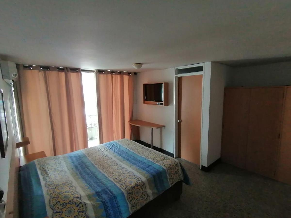 Hotel Del Oeste Кали Экстерьер фото