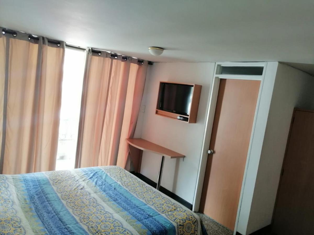 Hotel Del Oeste Кали Экстерьер фото